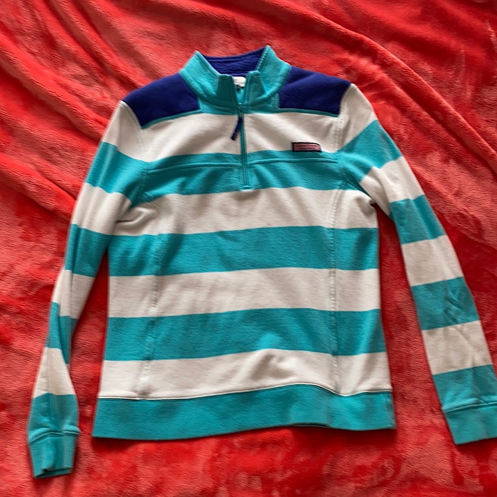 teal/skyblue vineyard vines quarter zip pull over.